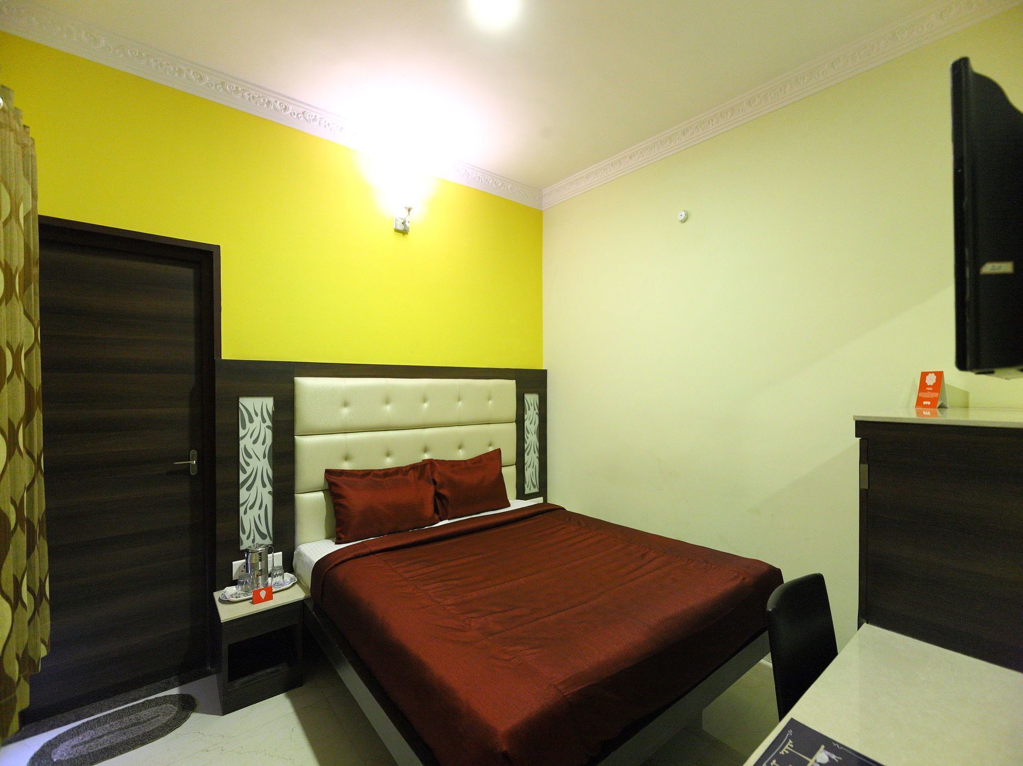 אוטי Oyo 7987 Hotel Carnation מראה חיצוני תמונה